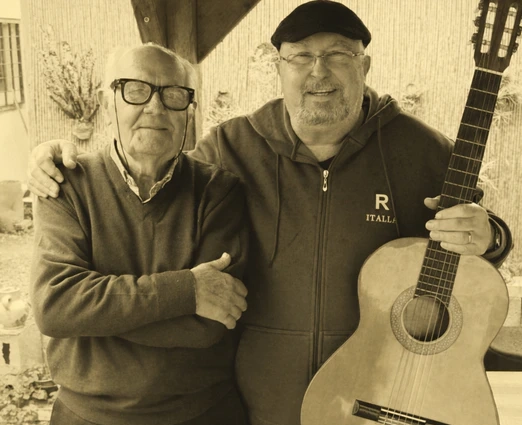 18/6/26 - "ME'N CANTA. SOPARS PER CANTAR": Jaume Romanguera i Joan Botey del grup d'havaneres Barca de Mitjana.