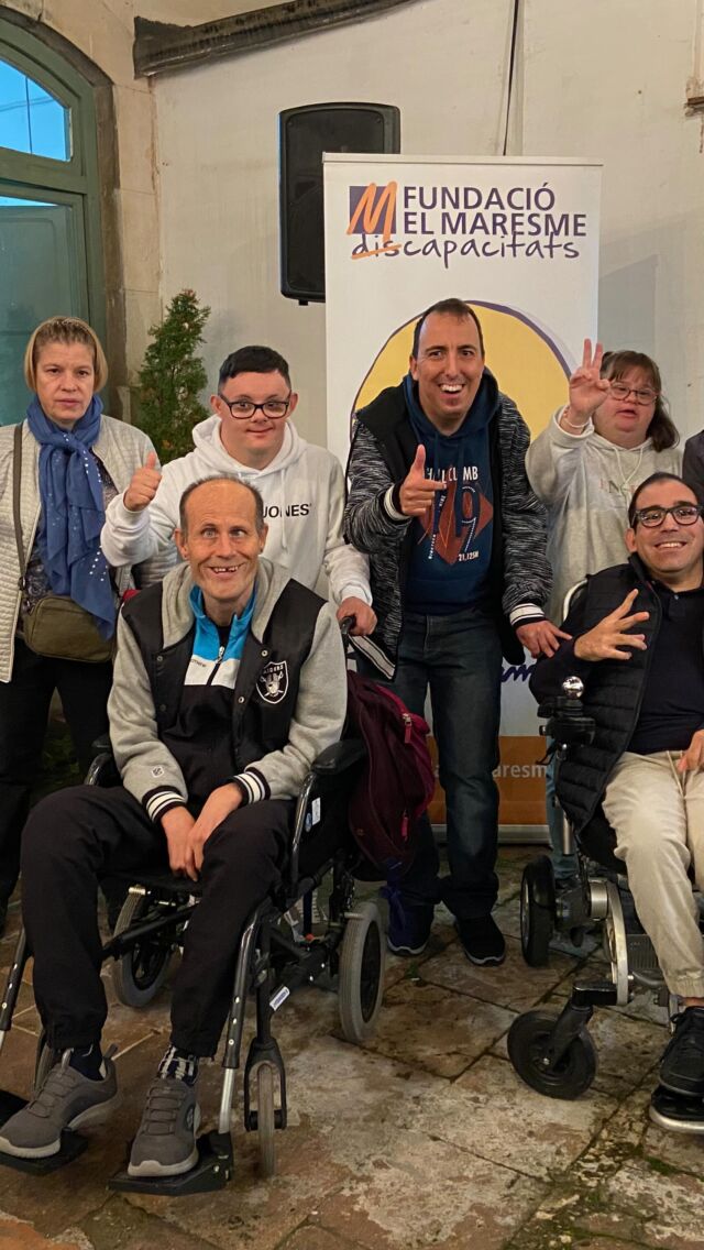 🖼️ Us compartim la inauguració de l’exposició “El museu de les emocions” a @la_destil.leria_espai_cultural. Una tarda molt especial! 🎨🖌️

✍🏻 Apunta a l’agenda👉🏻 Pots visitar-la fins el 22 de novembre. No te la perdis! 

#fundacióelmaresme #culturainclusiva #inclusió #exposició #inclusiósocial #mataró #personesambdiscapacitat